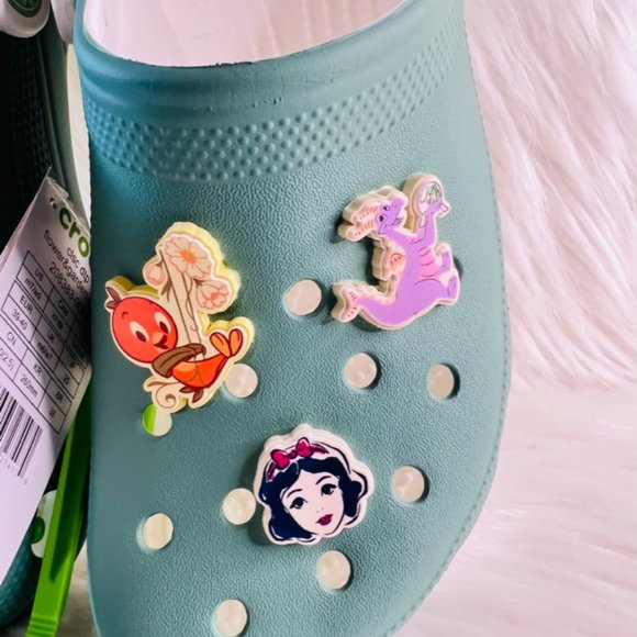 Super cute pink Mickey Mouse sandals  New with tags  Never used  Very soft  Prim - Picture 5 of 7